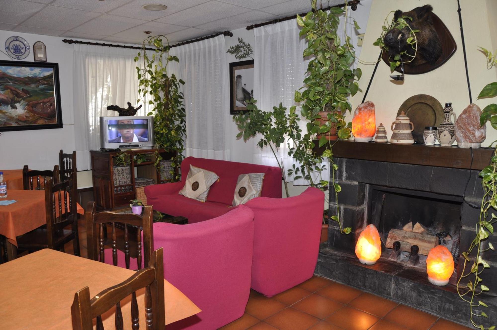 Hotel Castillo D'Acher Siresa Ngoại thất bức ảnh