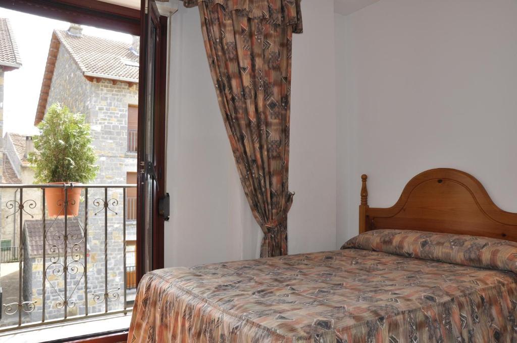 Hotel Castillo D'Acher Siresa Ngoại thất bức ảnh