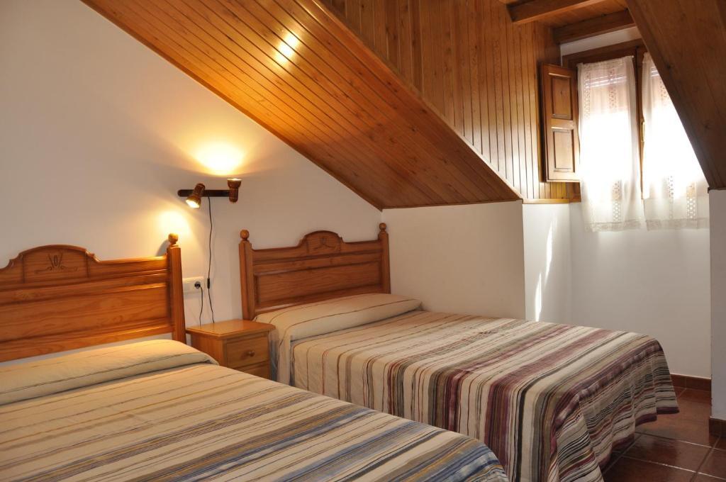 Hotel Castillo D'Acher Siresa Ngoại thất bức ảnh