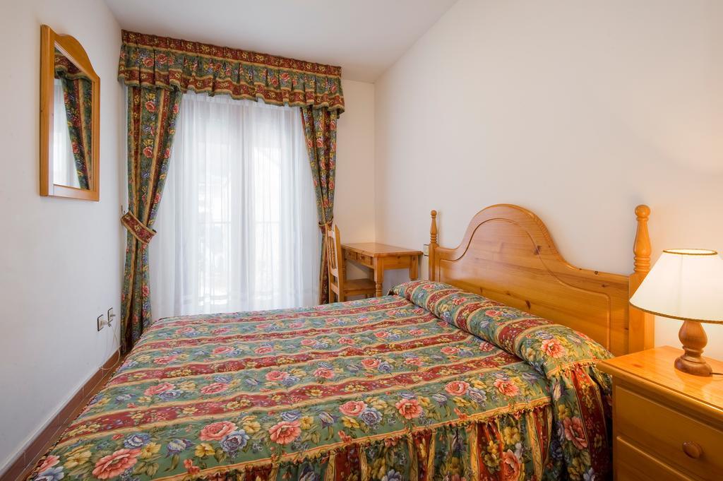 Hotel Castillo D'Acher Siresa Ngoại thất bức ảnh