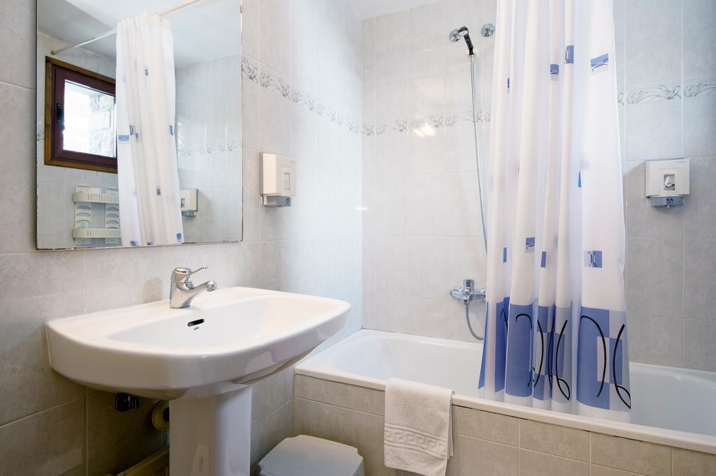 Hotel Castillo D'Acher Siresa Ngoại thất bức ảnh